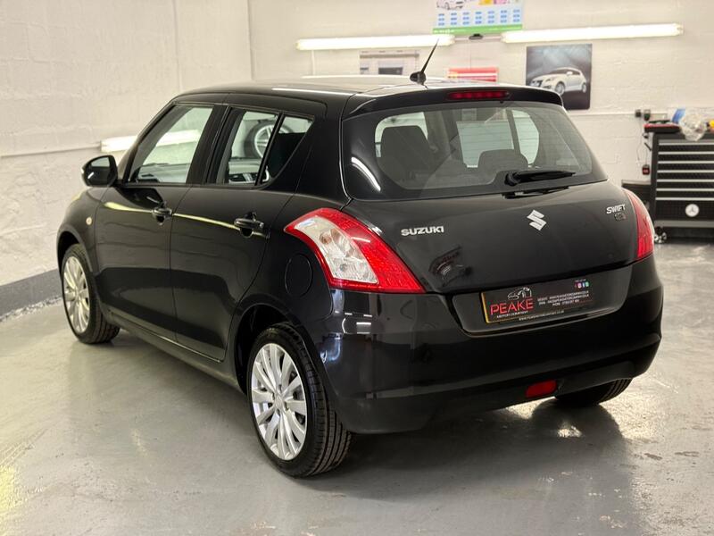 SUZUKI SWIFT