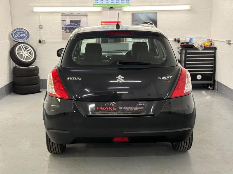 SUZUKI SWIFT