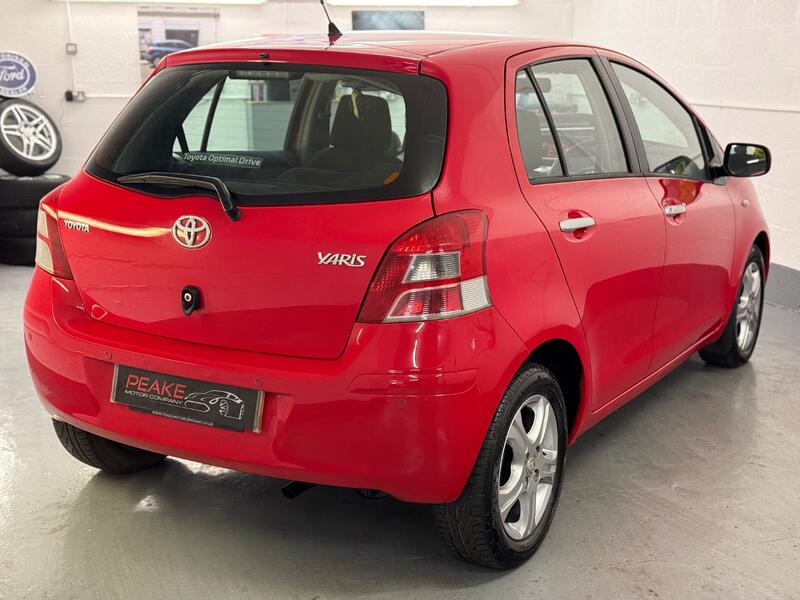 TOYOTA YARIS