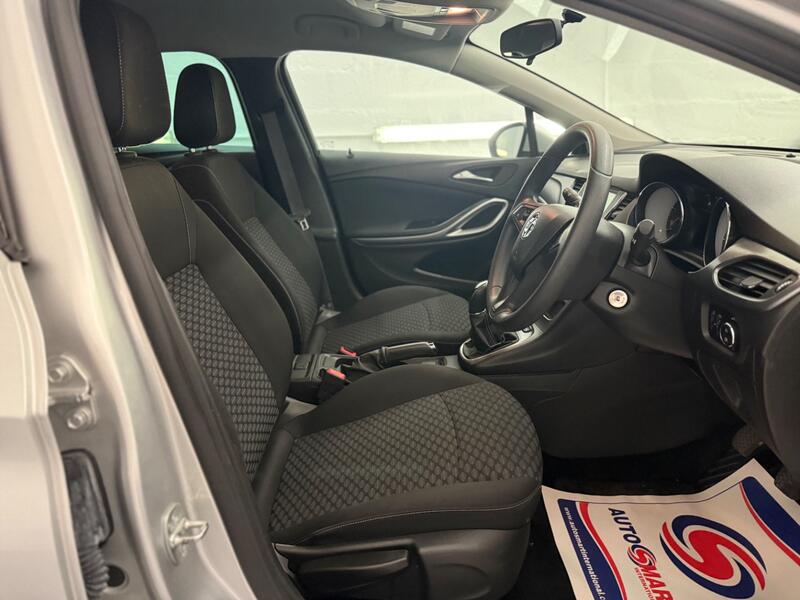 VAUXHALL ASTRA