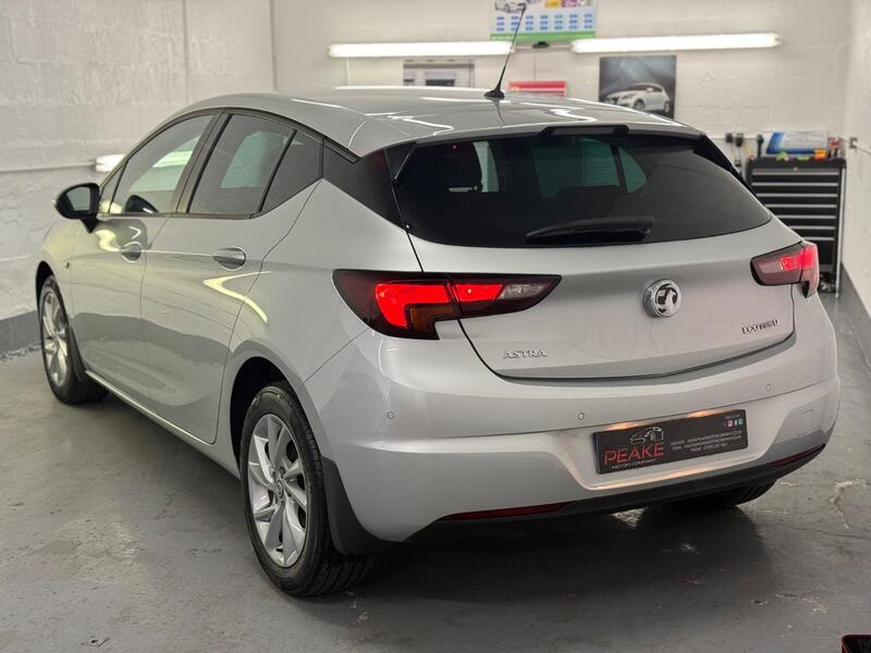 VAUXHALL ASTRA