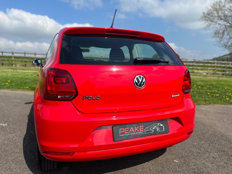 VOLKSWAGEN POLO