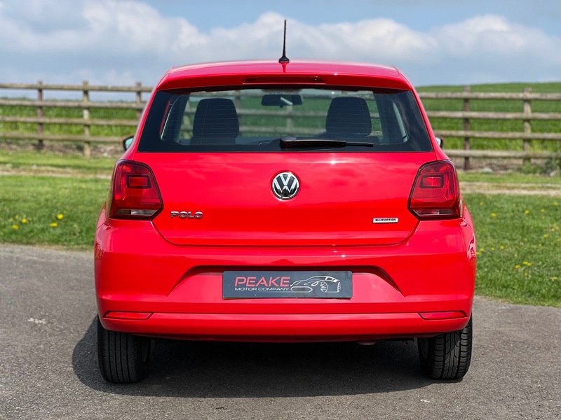 VOLKSWAGEN POLO