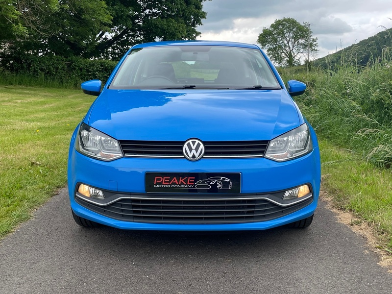 VOLKSWAGEN POLO