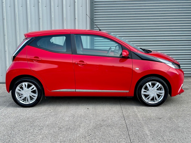 TOYOTA AYGO